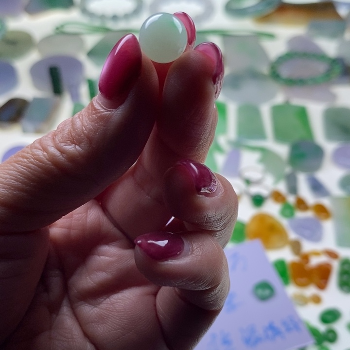 看***跑翡翠未镶嵌挂件天然翡翠