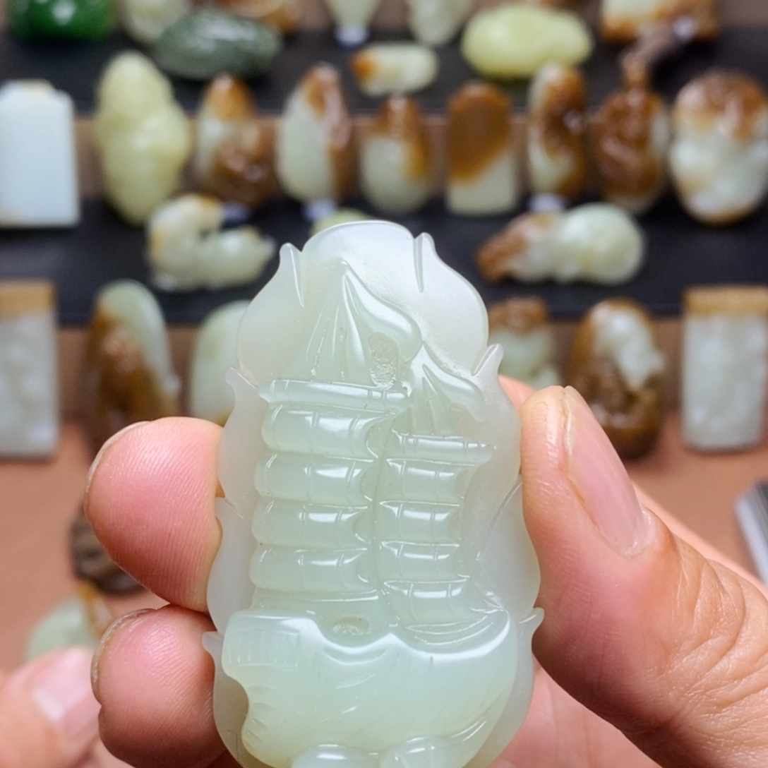 和田玉未镶嵌吊坠(不含链)