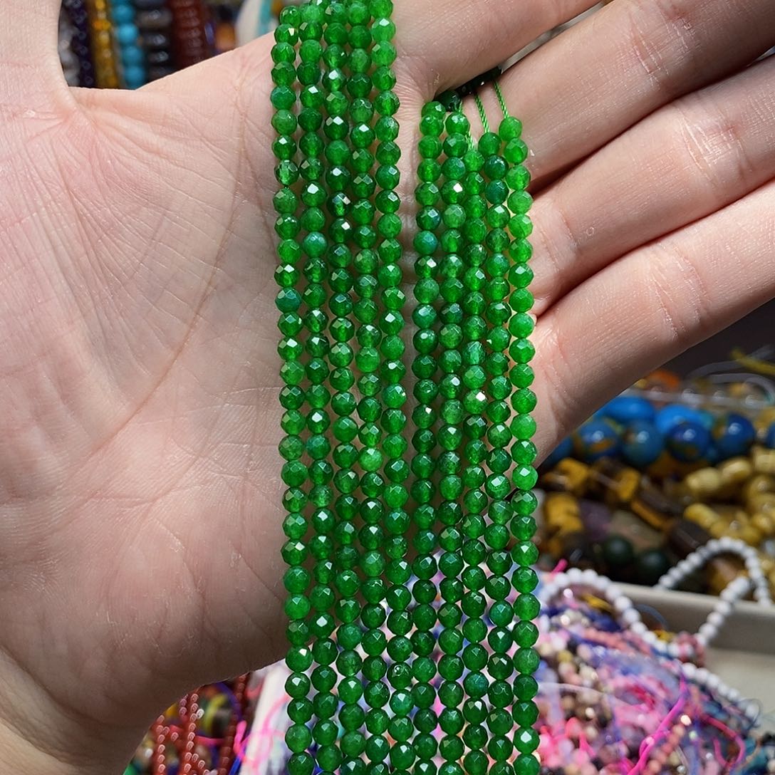 石英质玉未镶嵌，碧，玉切面4mm，