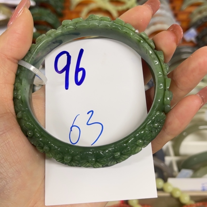 花***州和田玉未镶嵌手镯