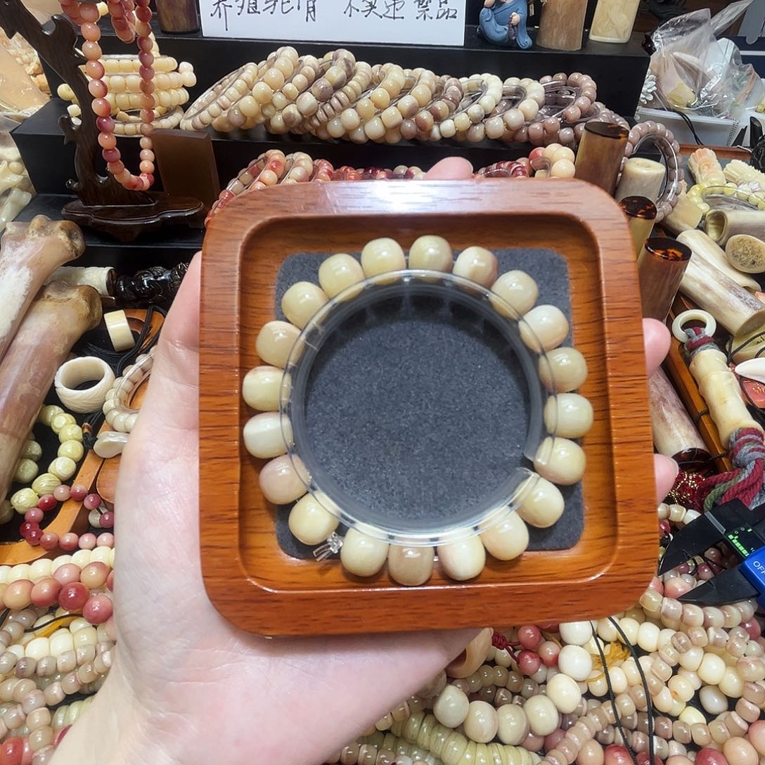 三花驼骨手串高油高蜜