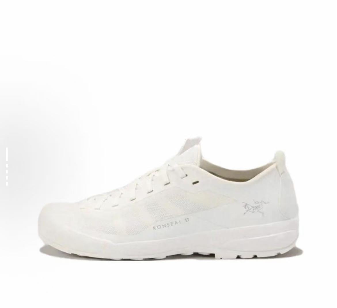 Arcteryx始祖鸟 Konseal Lt 舒适百搭 防滑耐磨 登山鞋  白色