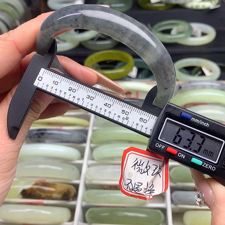 蛇纹石玉手镯未镶嵌519