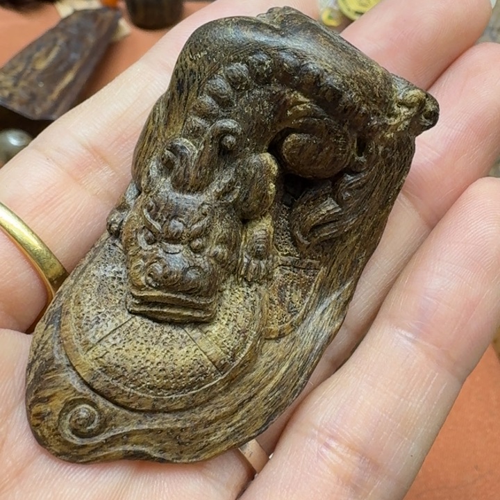 大叶紫檀（黑酸枝木类）