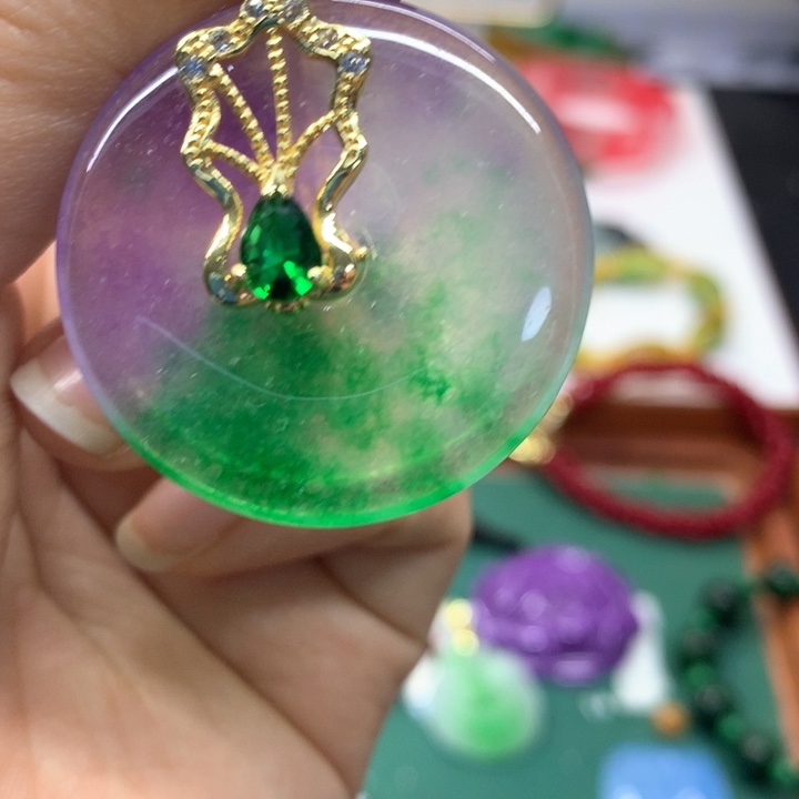 颈饰未镶嵌翡翠吊坠