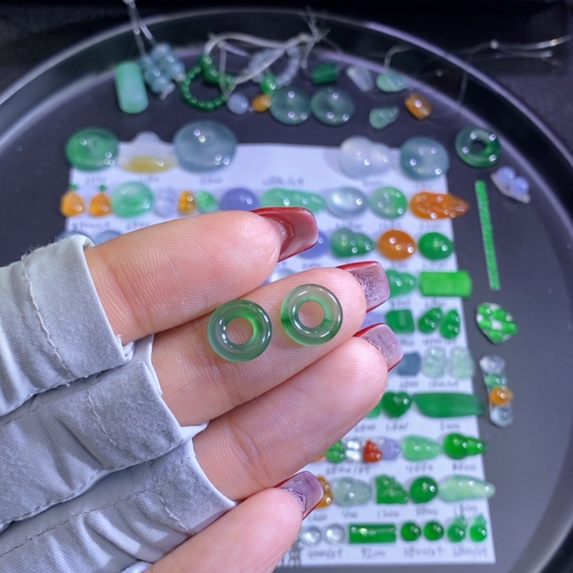 【闪购商品】未镶嵌挂件翡翠圈