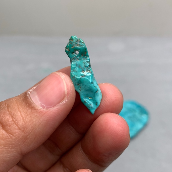 绿松石颈饰未镶嵌