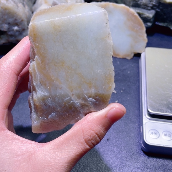 和田玉（糖玉）未镶嵌珠宝半成品