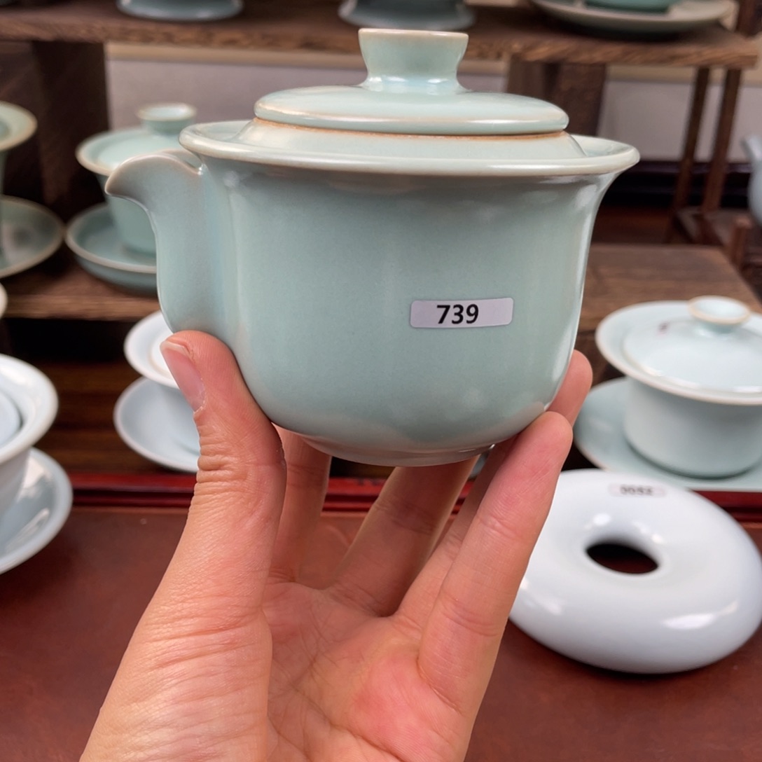 微瑕仿古宝瓶739号……………$