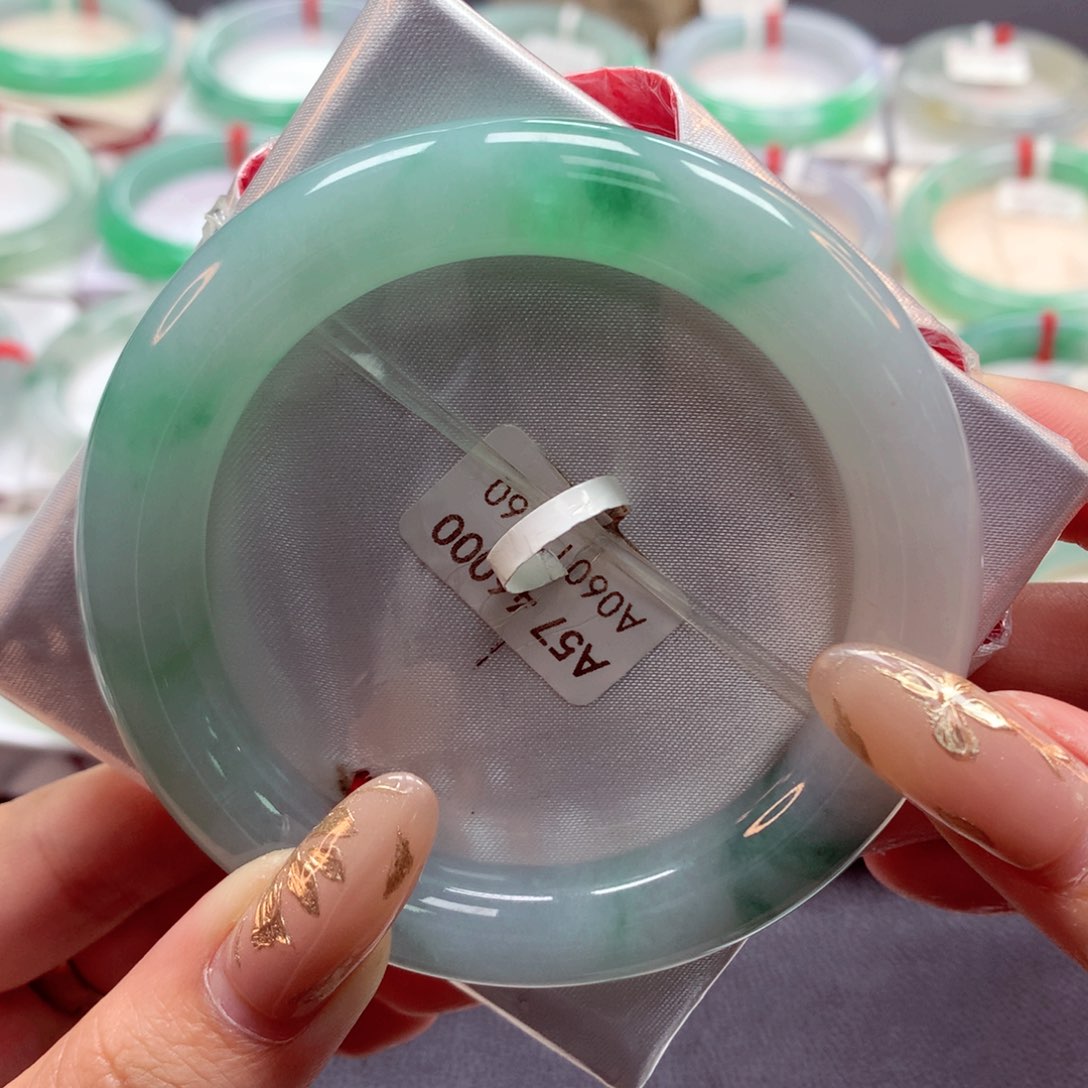 翡翠手镯（圆镯）未镶嵌22（6号）