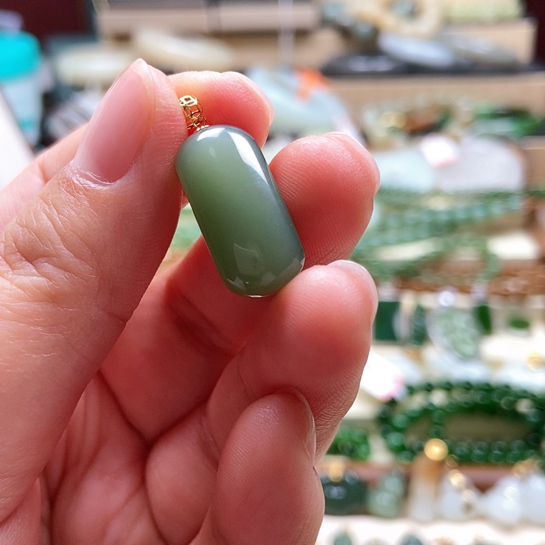 吊坠(不含链)18K金镶嵌和田玉