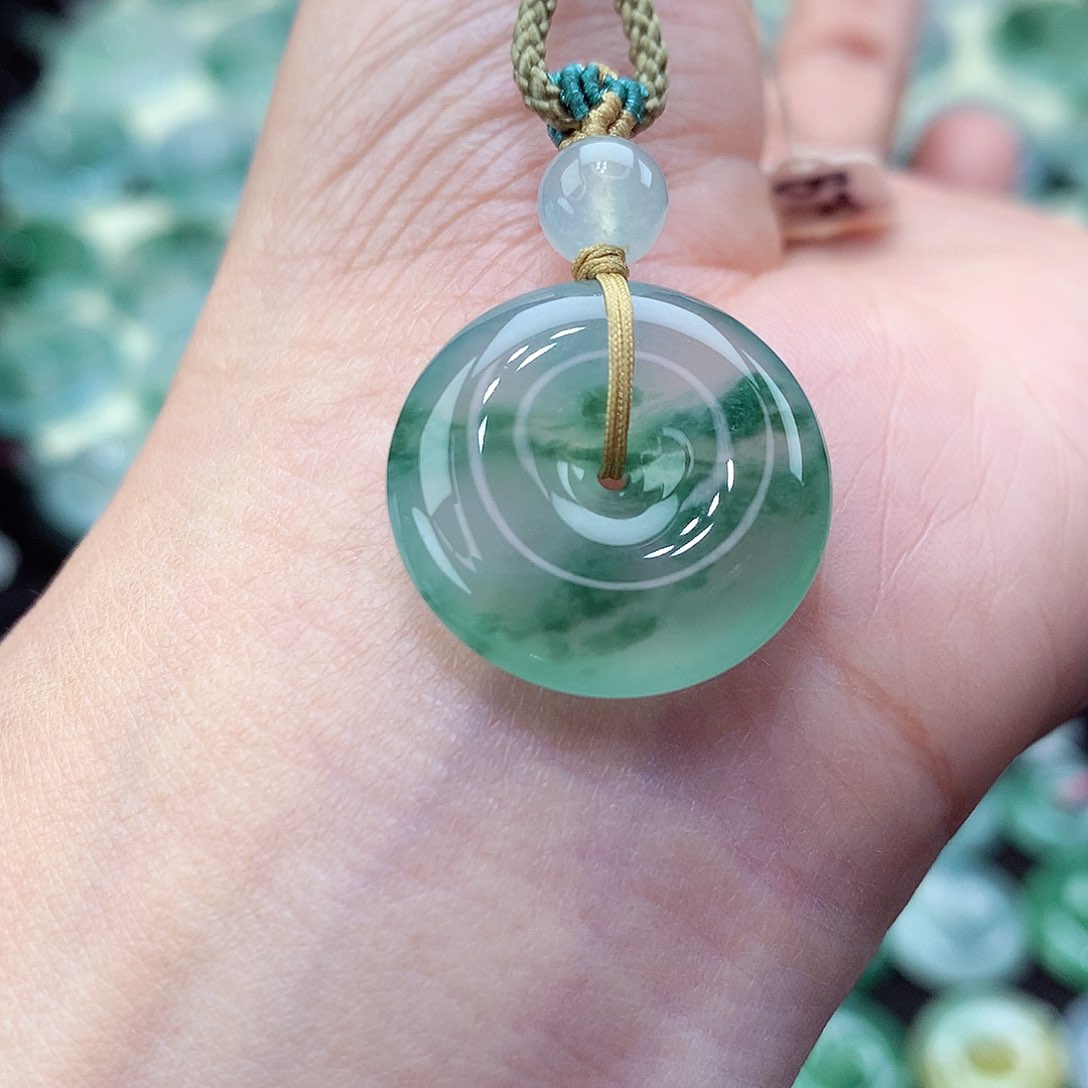 翡翠颈饰未镶嵌编号91。尺寸20.9-6.2