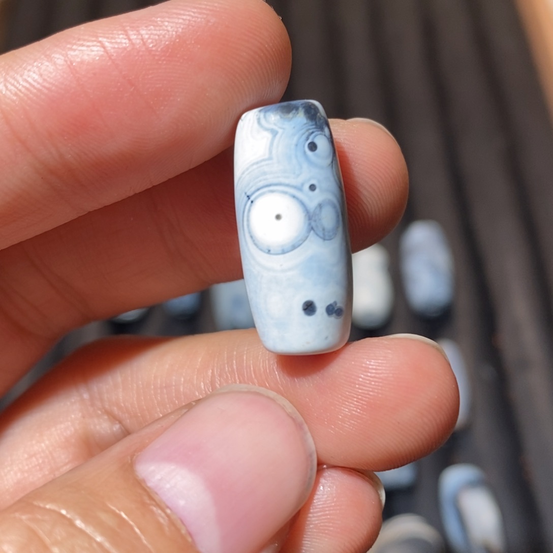 玛瑙/玉髓颈饰未镶嵌哆****贝