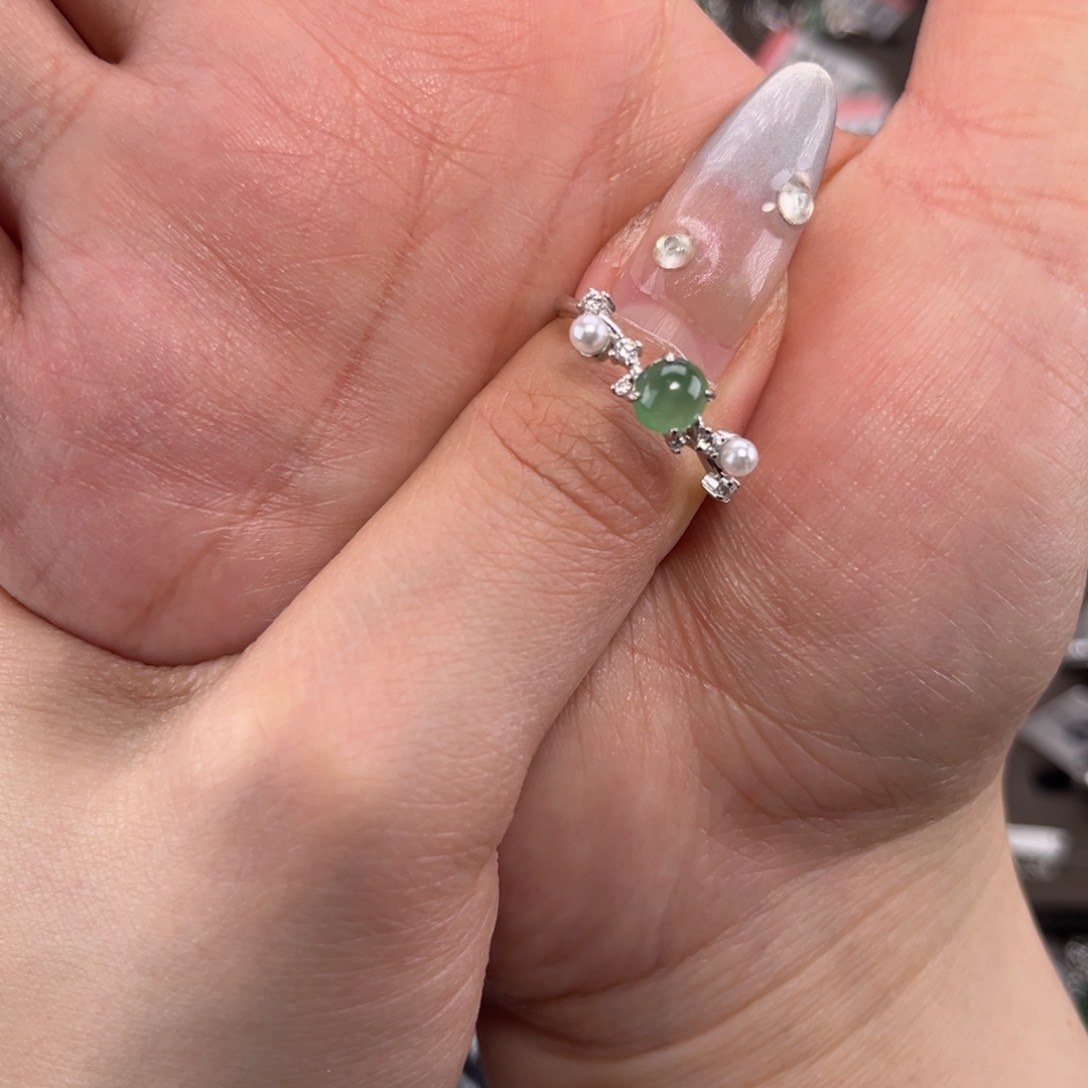 翡翠戒指银S925镶嵌668888