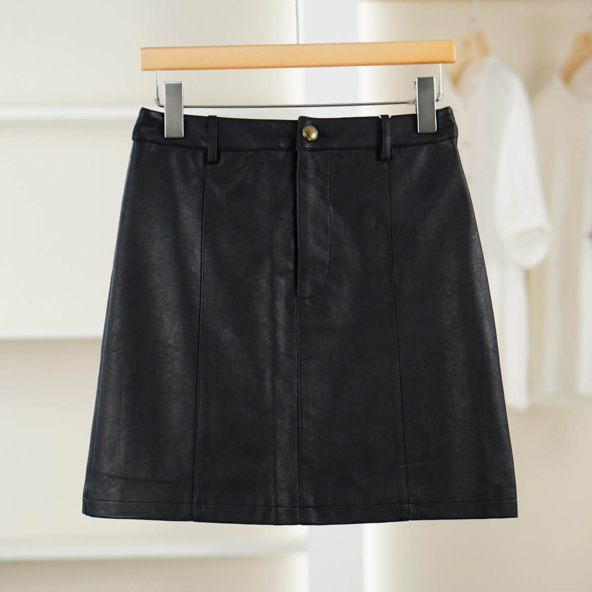 麦迪尚品【法e】51026775 秋季时尚休闲A字皮短裙品牌女装折扣