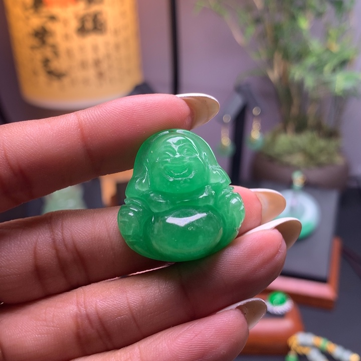 翡翠未镶嵌吊坠(赠链)