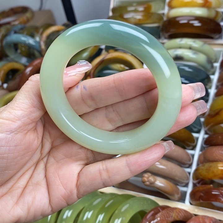 蛇纹石玉手镯未镶嵌h*