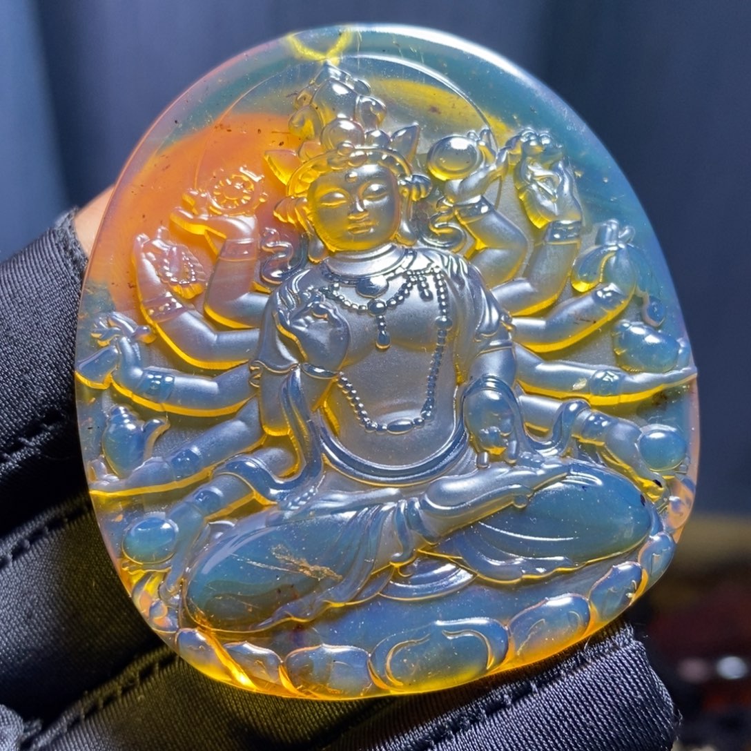 琥珀未镶嵌裸石。。。