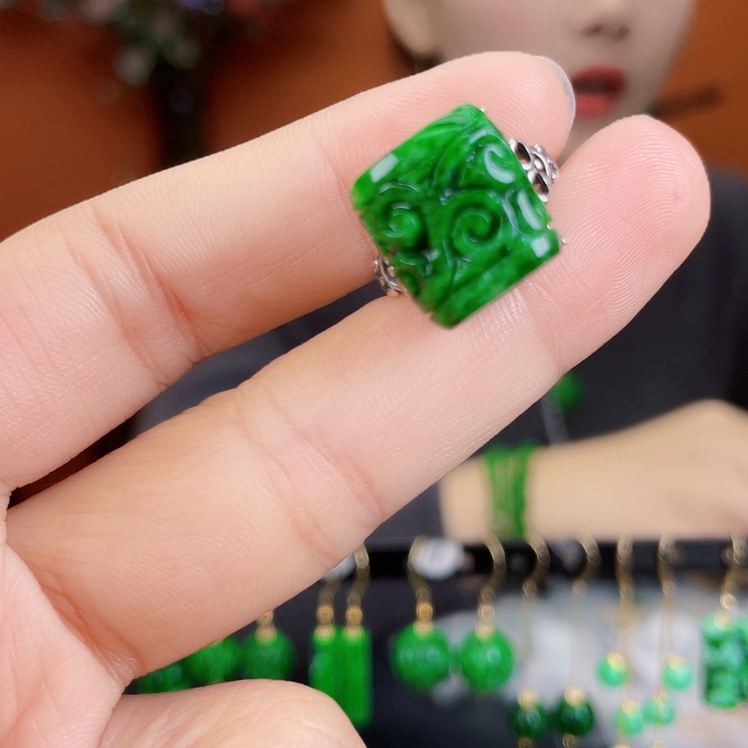 翡翠银S925镶嵌耳饰