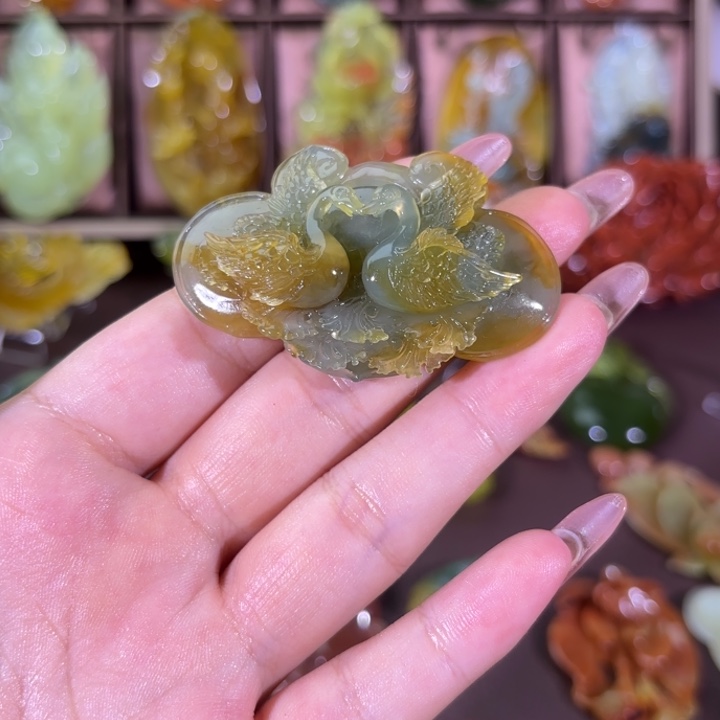 未镶嵌蛇纹石玉颈饰