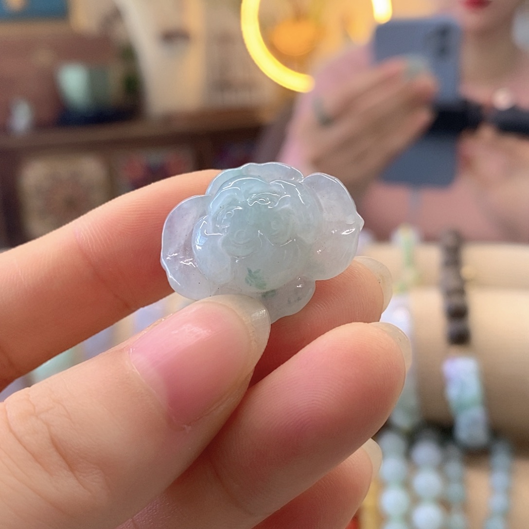 海***川翡翠未镶嵌挂件翡翠挂件