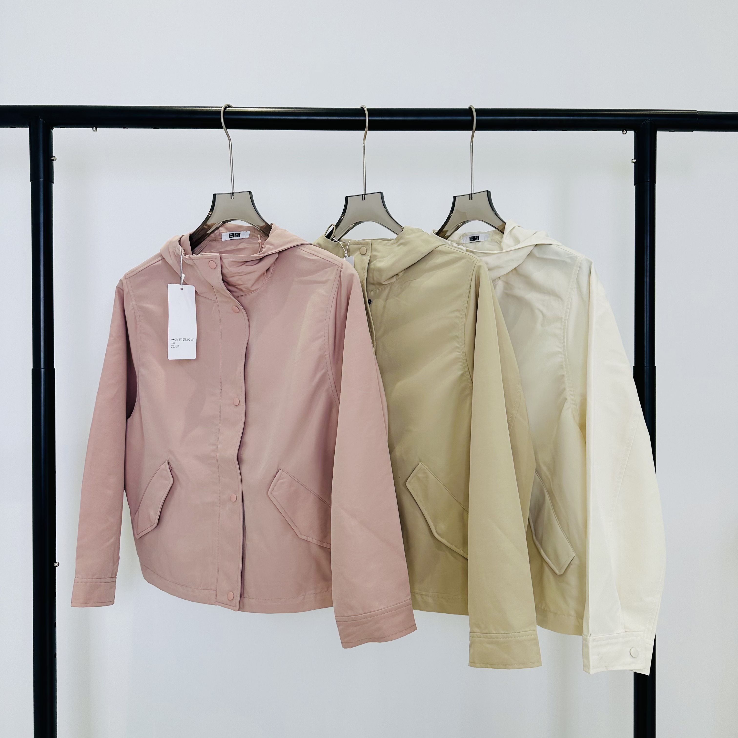 2025春秋新款时尚休闲百搭登山服夹克连帽外套防水夹克