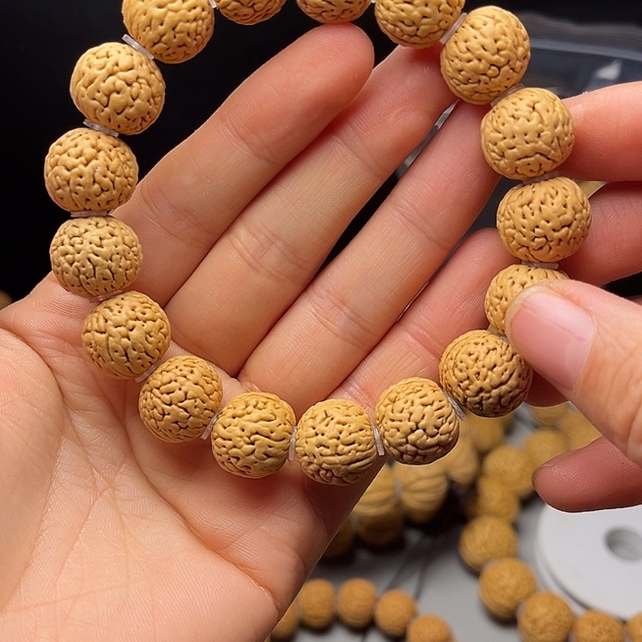 吊坠桃核野生蚂蚁柳叶