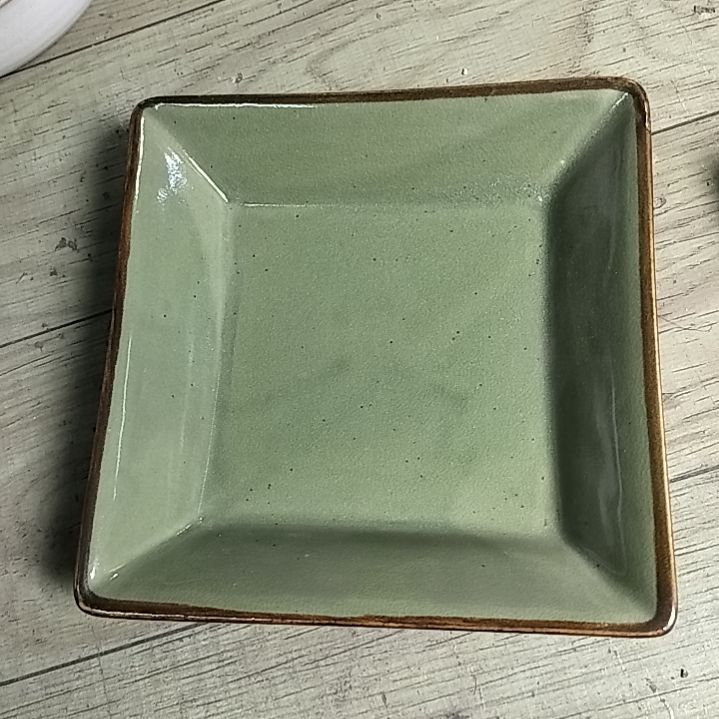 盘瓷片陶瓷杯盘壶碗都有