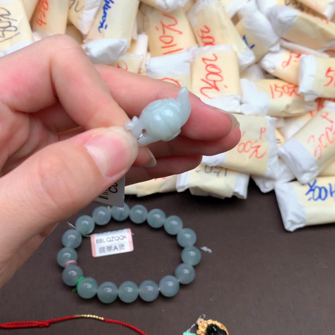 【闪购商品】翡翠挂件未镶嵌一