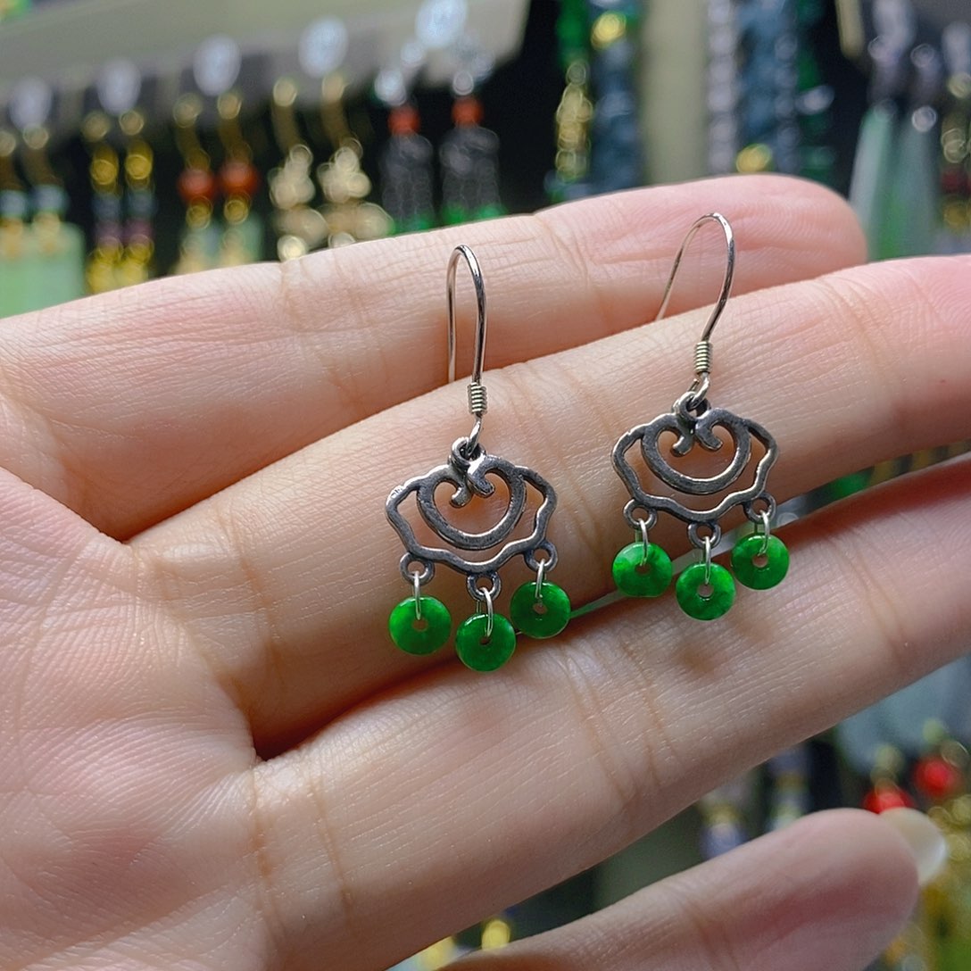 未镶嵌翡翠耳饰翡翠