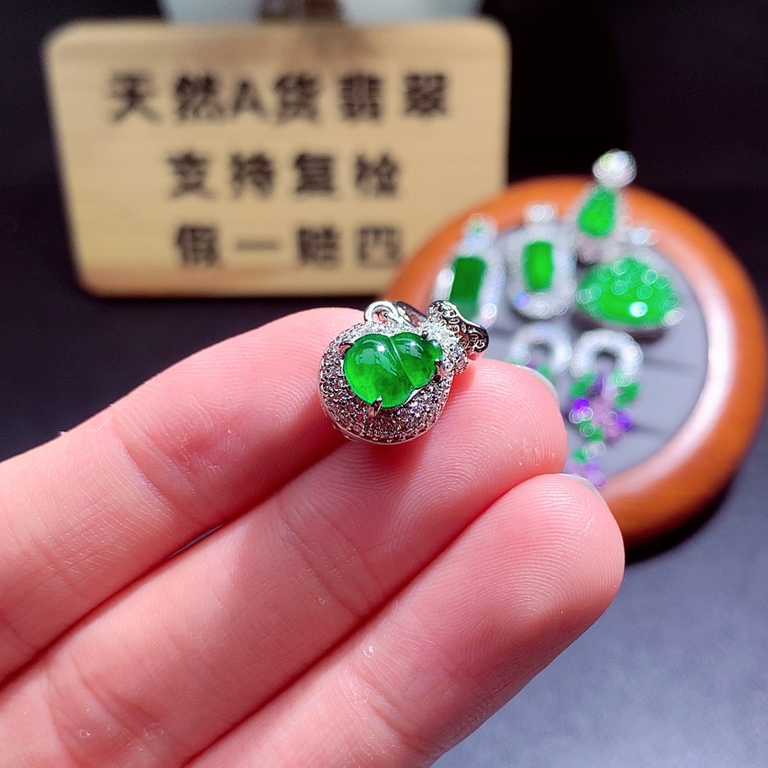 颈饰未镶嵌翡翠翡翠