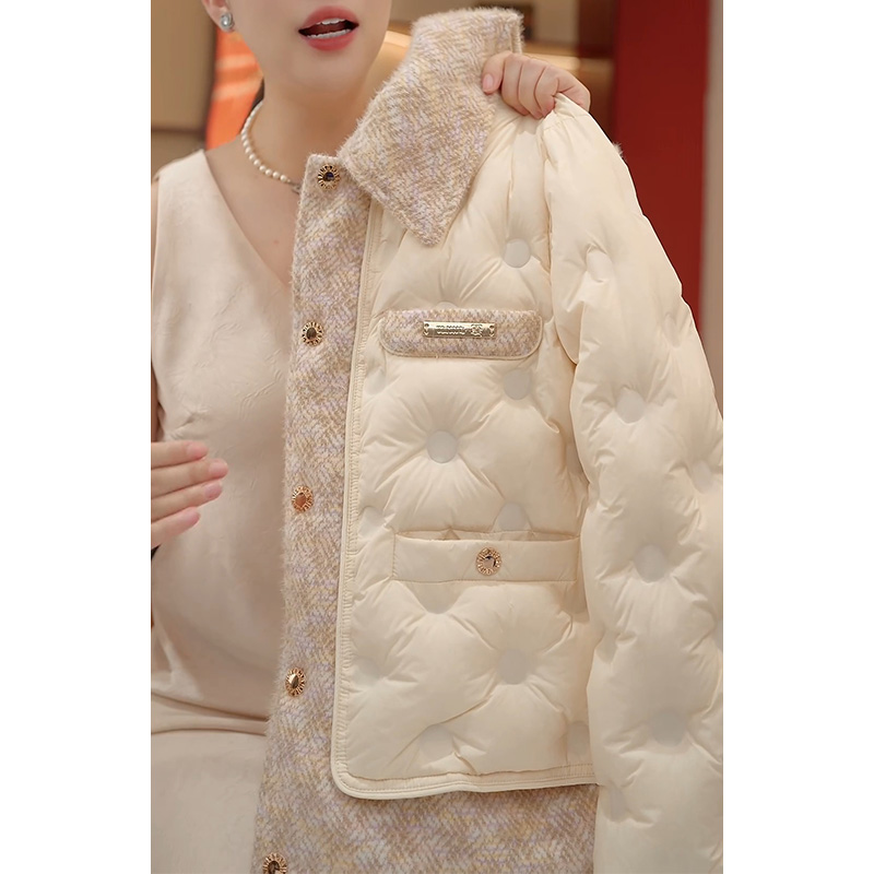 优雅金扣拼接棉服2025冬季款设计简约高级轻松个性气质女神风格