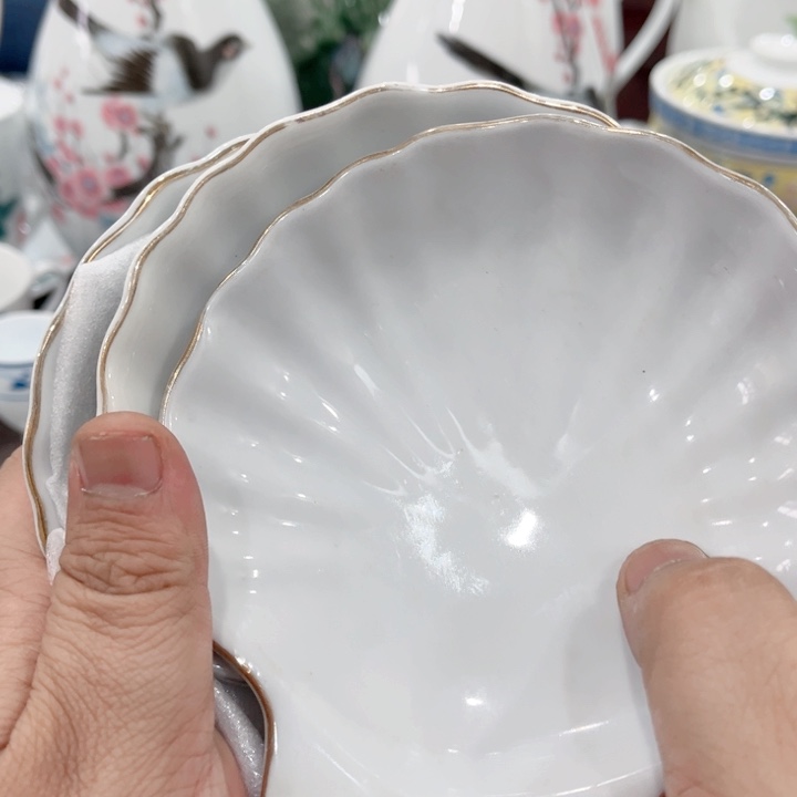 壶釉下五彩的瓷器在瓷器
