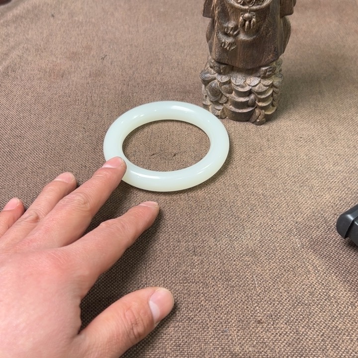 精品摆件工艺品等