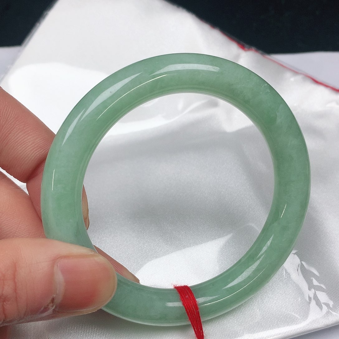 翡翠手镯未镶嵌圈53