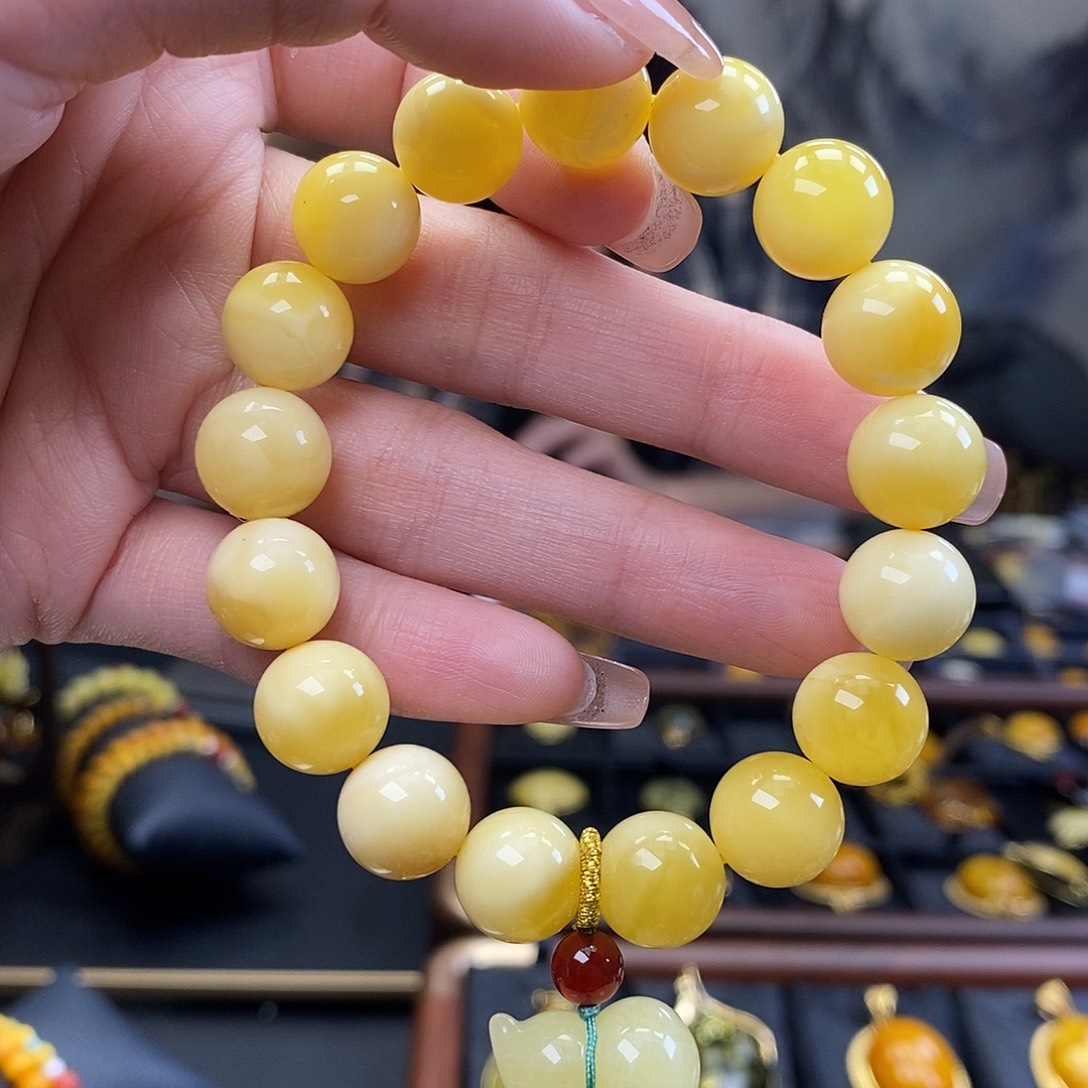 琥珀未镶嵌裸石成品