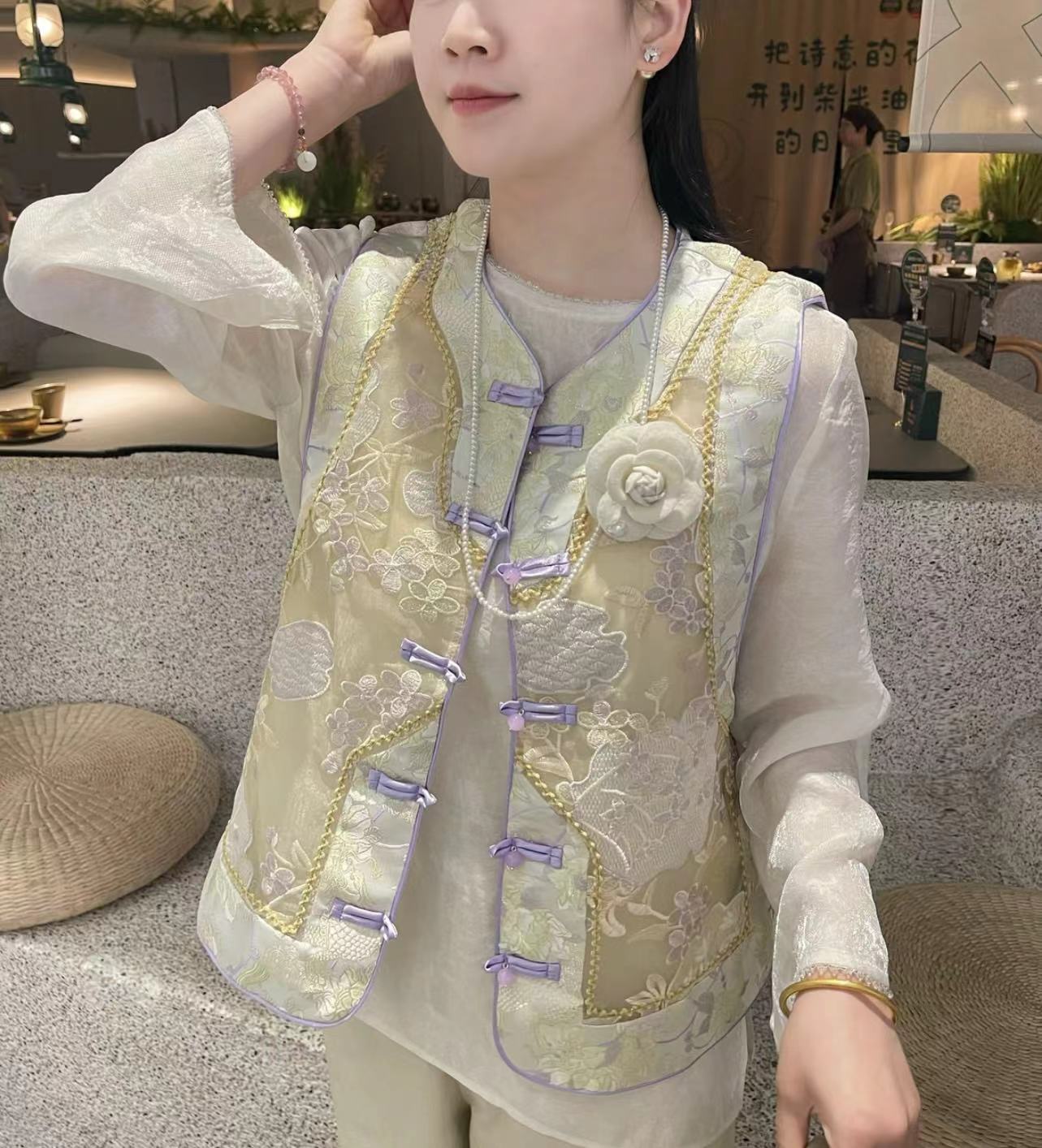 （重工马夹）时尚马甲宽松刺绣欧根纱气质百搭上衣女