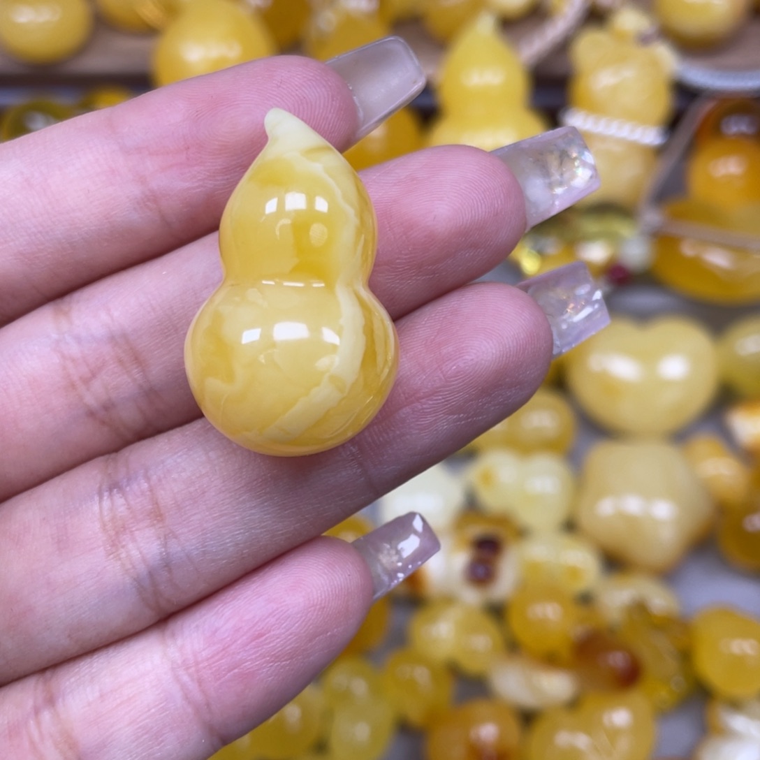 m***9琥珀未镶嵌珠宝奇石