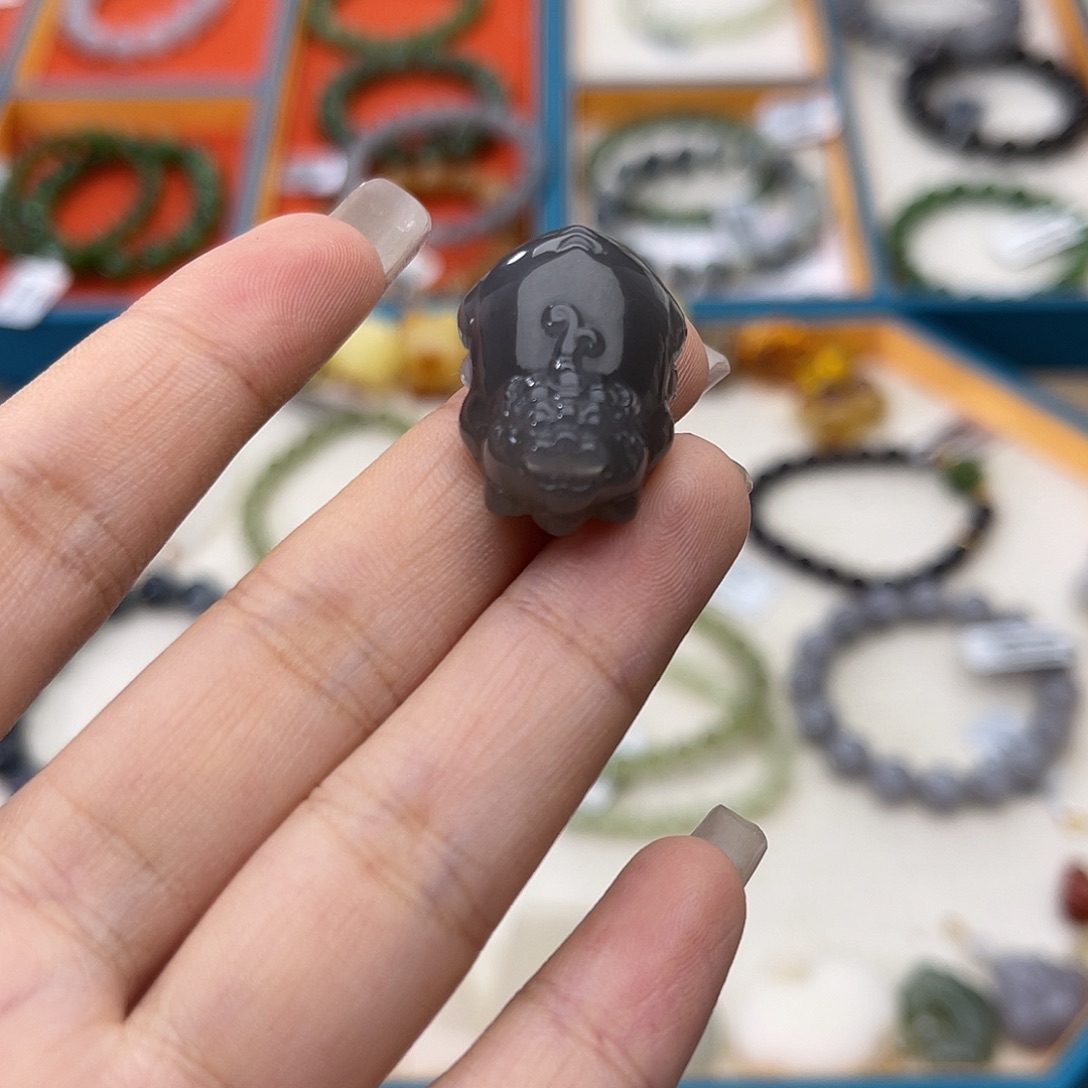 和田玉未镶嵌颈饰w28烟紫如意貔貅推荐