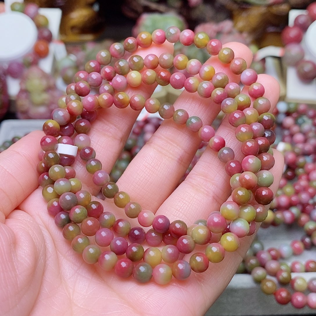 玛瑙/玉髓珠宝奇石未镶嵌温***?盐源玛瑙定制