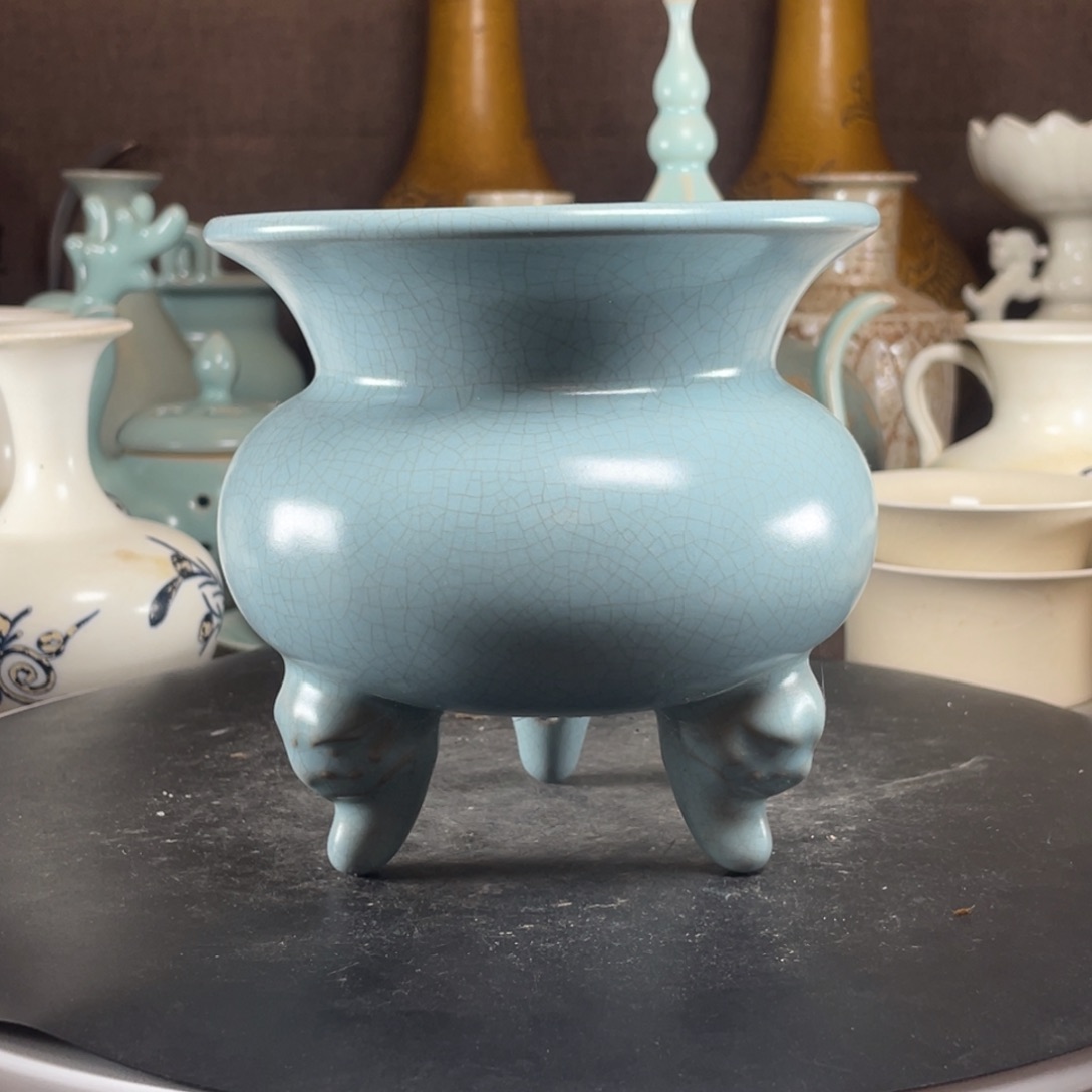 赏品013汝三足炉一个
