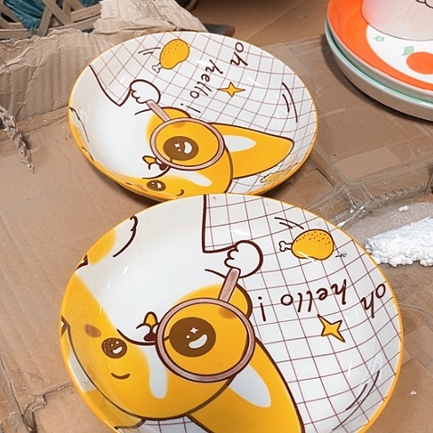 微瑕，不能明火，口径17高度2.5，2个柯基7英寸