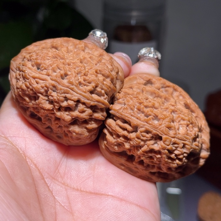 味***觉吊坠文玩核桃           43.6