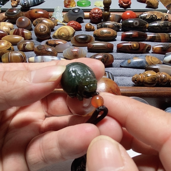 玛瑙/玉髓合金颈饰