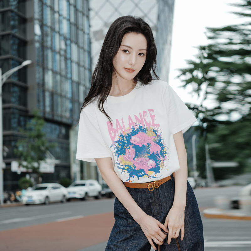 EP雅莹2025早秋新款女装 设计感棉印花正肩短袖白色T恤上衣5310A