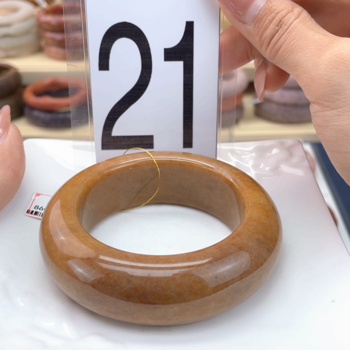 【闪购商品】石英质玉未镶嵌手镯