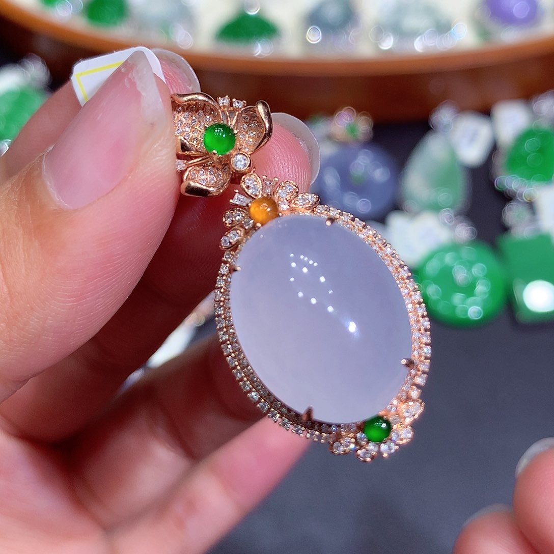 翡翠吊坠(不含链)18K金镶嵌