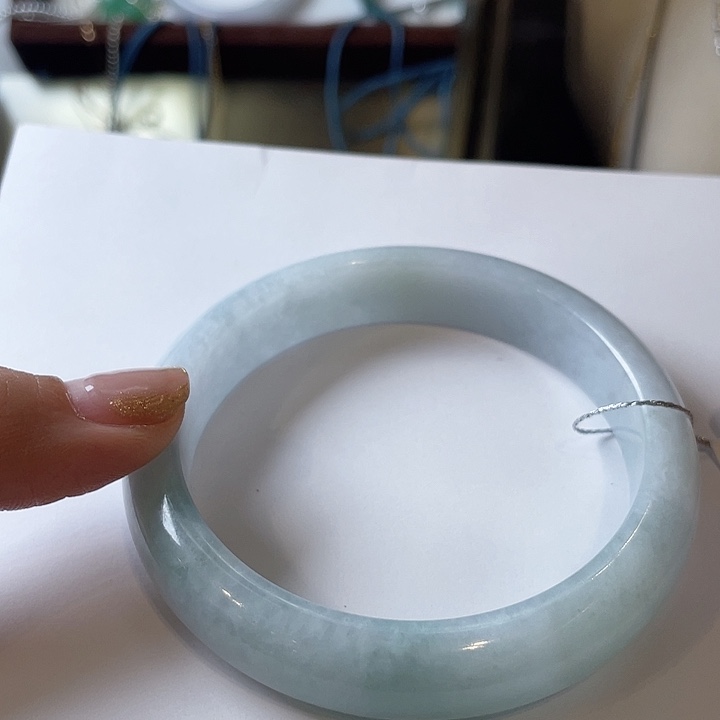 翡翠手镯未镶嵌手镯