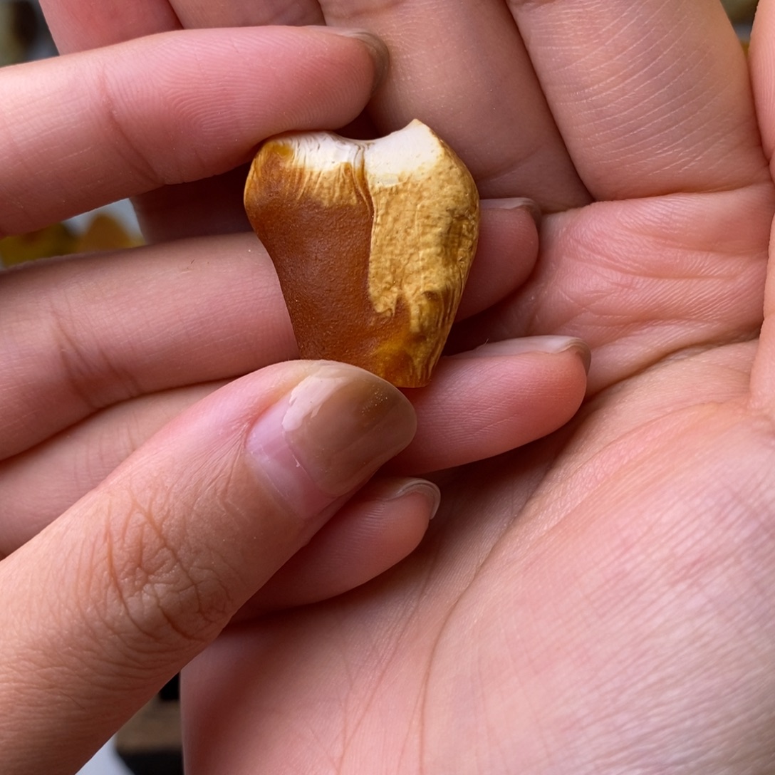 定制琥珀天然蜜蜡