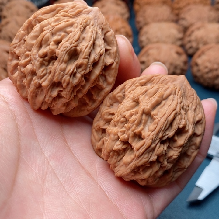 文玩核桃把件42麦虎